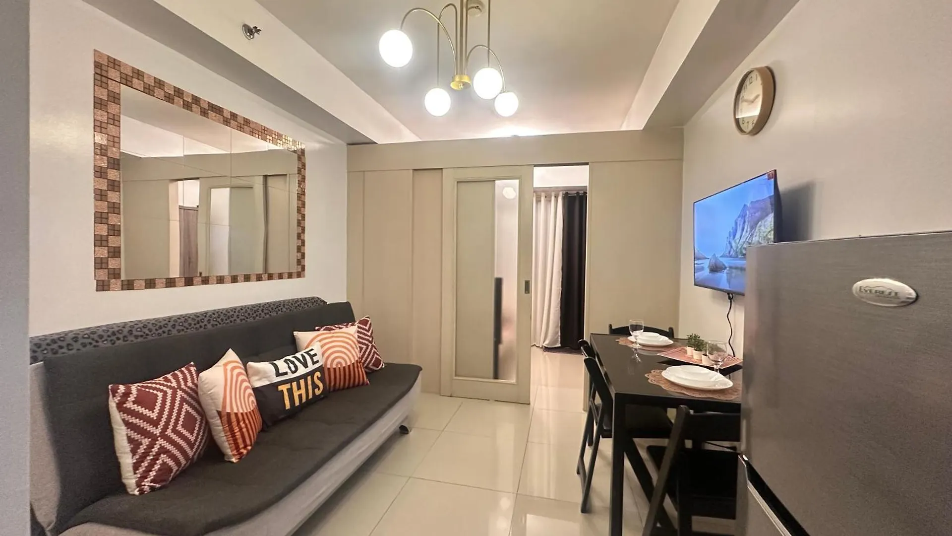 1Bedroom With Balcony Facing Moa Manila 0*,  Philippines